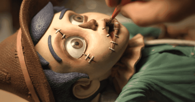 El asombroso proceso de creación de este simpático y misterioso espantapájaros