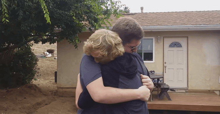 Estos dos hermanos ven colores por primera vez. Su reacción los emocionará
