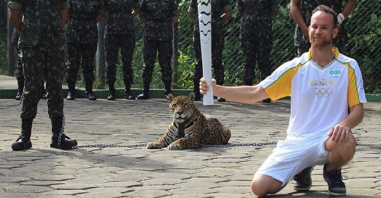 Matan a jaguar durante ceremonia de la Antorcha Olímpica