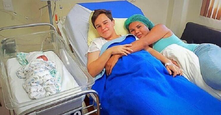 Nace el primer bebé de un padre transexual en Ecuador