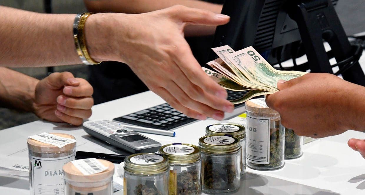 ¿Está preparado el mundo para la publicidad de marihuana?
