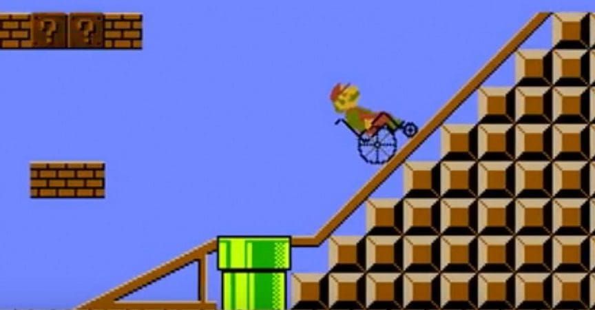 Mario Bros se pone una mano en el corazón por los discapacitados